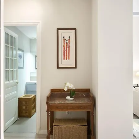 Bronte - Hyper Central, 1 Bedroom With Large Living Apartment