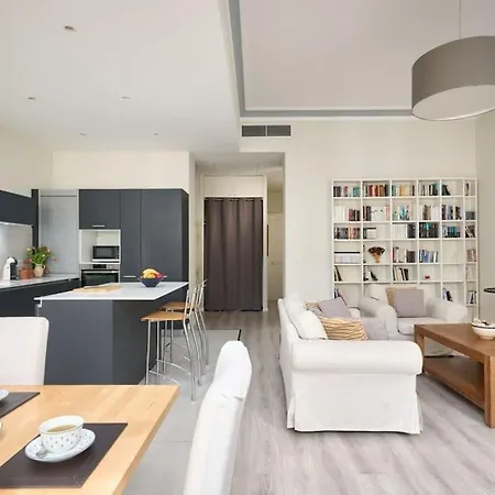 Apartment Bronte - Hyper Central, 1 Bedroom With Large Living *