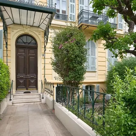 Bronte - Hyper Central, 1 Bedroom With Large Living Apartment