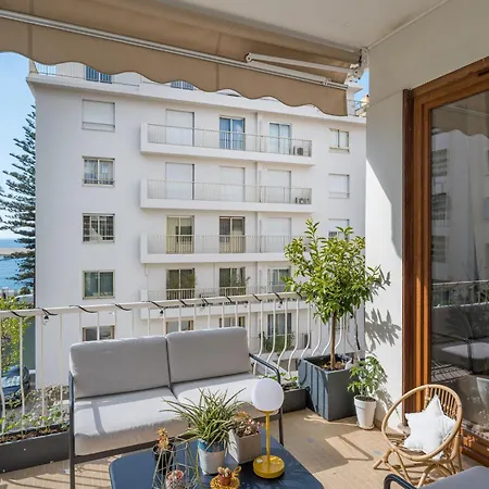 Luxueux 4 Pieces En Bord De Mer Avec Parking Apartment
