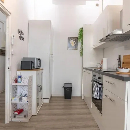 Heart Of Old Nice,2 Bedrooms, 5min From The Sea,ac Apartment *