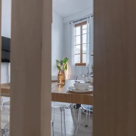 Apartment Heart Of Old Nice,2 Bedrooms, 5min From The Sea,ac