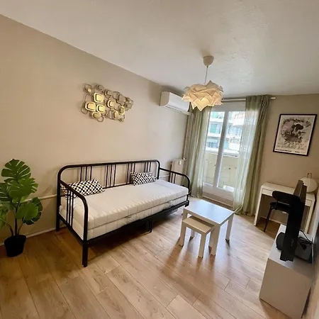 Appartement Joli Niçois Proche *