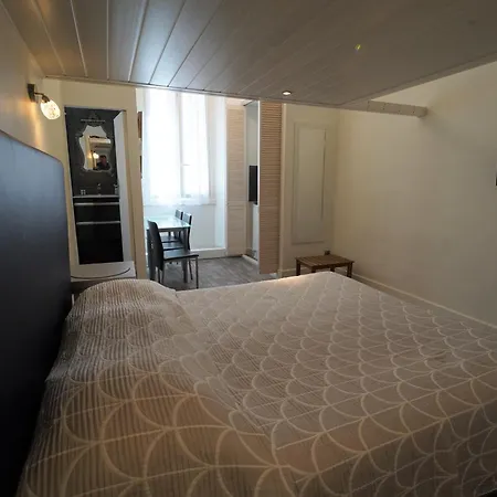 Cresp Hotel 2*