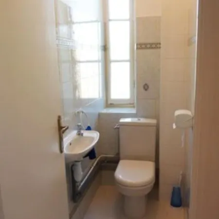 Luxury 2 Bed Sleeps 4, A/c - Center Nice