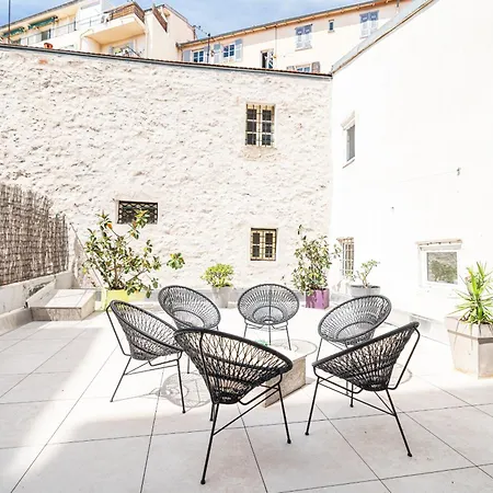 Apartment Amazing 3 Bdrs And Garden Place Du Pin Parking !