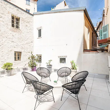 Amazing 3 Bdrs And Garden Place Du Pin Parking ! Apartment