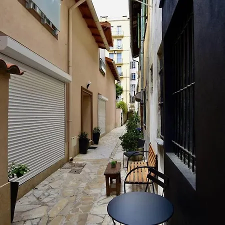 Signature Zone Pietonne Apartment