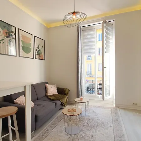 Apartment Cozy Near The Sea