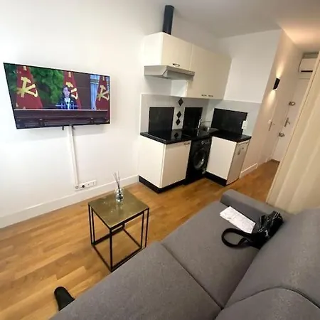 Proche Apartment *