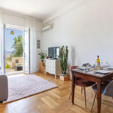 Happyfew La Belle Vue Apartment *