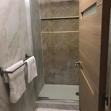 1 Minute De La Promenade Des Appartement *