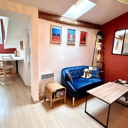 Little Nest - Old Town - Ac - Wifi Apartment