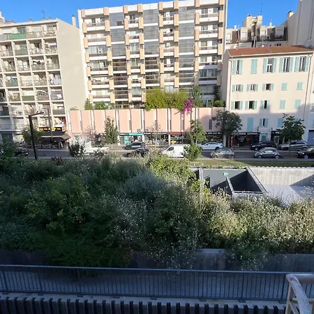 Spacieux 2 Minutes De La Apartment Nice
