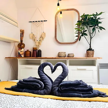 Little Nest - Old Town - Ac - Wifi Apartment *