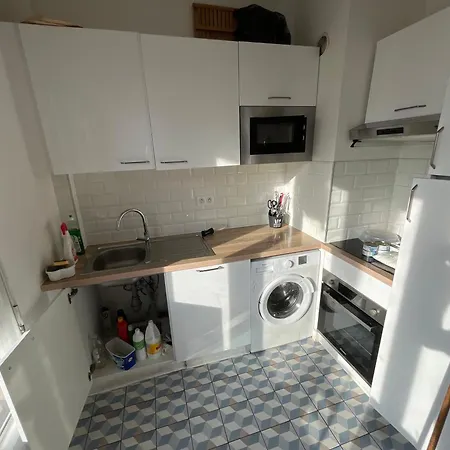Spacieux 2 Minutes De La Apartment