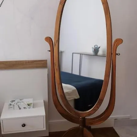 New Stylish 2 Min From The Appartement