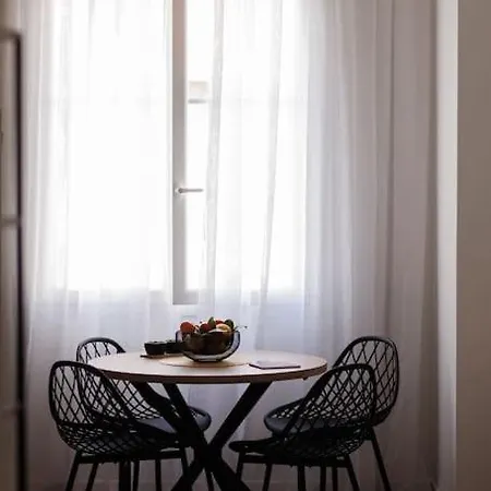 New Stylish 2 Min From The Appartement *