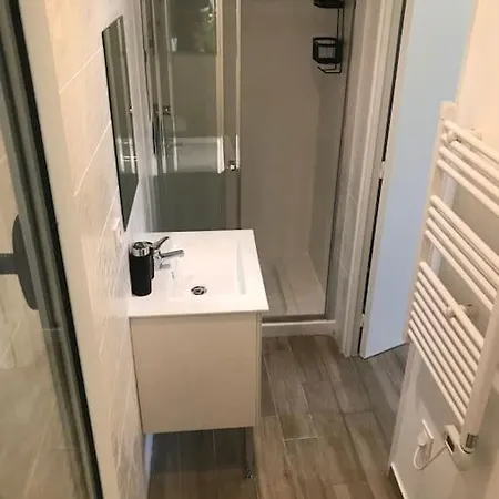 Apartment Studio Magnan Proche De La