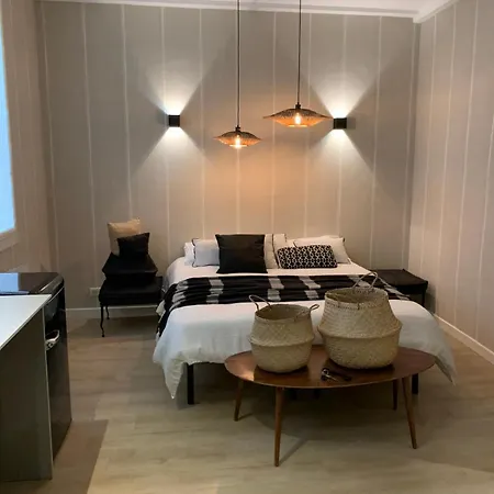 Apartment Studio Air-conditioned Port Of