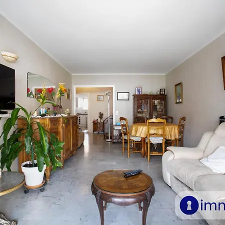 Air-Conditioned Studio 5 Minutes From The Beach And Shops Apartment Nice