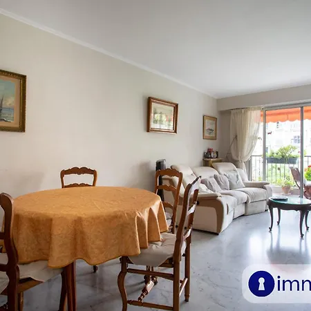 Air-Conditioned Studio 5 Minutes From The Beach And Shops * Nice