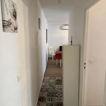 Cosy Poullan, 2-bedroom Apartment, 200 M From The Nice