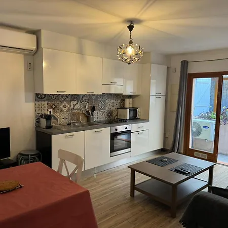 Cosy Poullan, 2-bedroom Apartment, 200 M From The Appartement