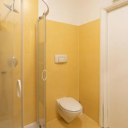 #13 Staywizus - Orange Ac Wifi Balcony 3mins Walk Sea Front *