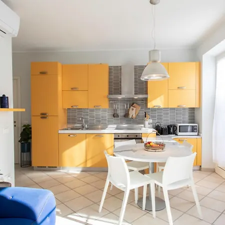 #13 Staywizus - Orange Ac Wifi Balcony 3mins Walk Sea Front Apartment *