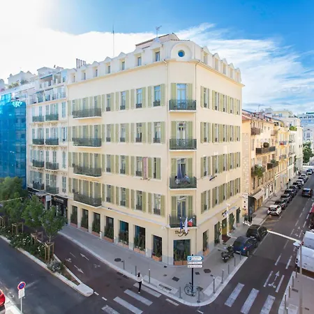 Apartment #13 Staywizus - Orange Ac Wifi Balcony 3mins Walk Sea Front *