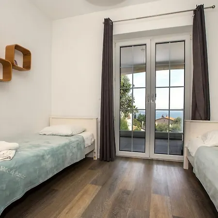 Luxury In Holiday home