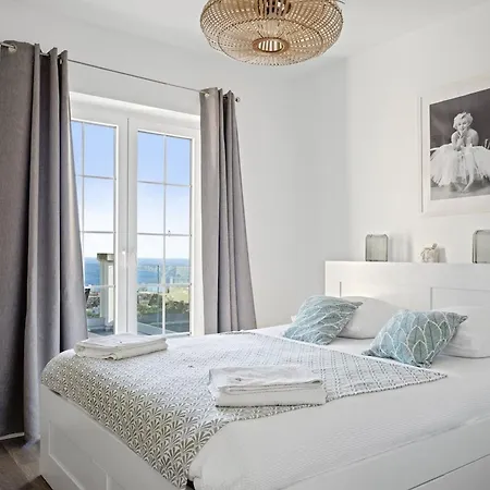 Luxury In Holiday home