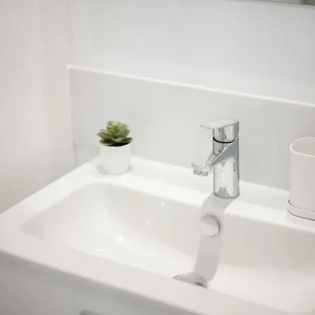 2 80m2 Jusqu'à 6 Personnes Carré D'or Nice