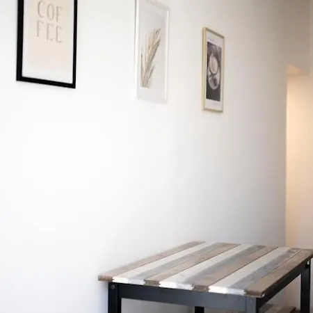 2 80m2 Jusqu'à 6 Personnes Carré D'or Nice