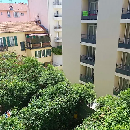 Beautiful T2 With Balcony In Apartment *