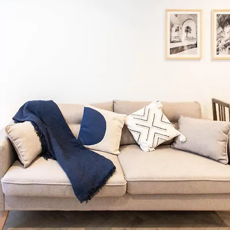 L48 Staywiz Us - 1 Bdr Ac Centre 10 Mins Sea Apartment *
