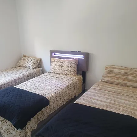 Appartement Renove 2023 Proche Aeroport 5min, Gare Sncf 2 Min, Tramway Au Pied De L'immeuble , Parking Possible, Renovated 2023 Near The Airport 5 Min, Train Station 2 Min, Tram Next To The Building 1 Min, Parking Possible