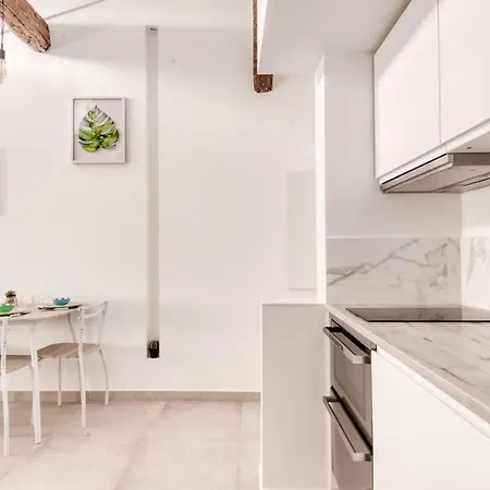 Apartment Superbe En Plein Coeur Du Vieux ! *