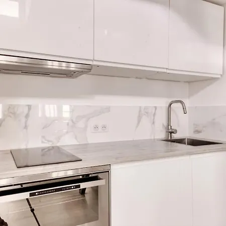 Apartment Superbe En Plein Coeur Du Vieux ! *