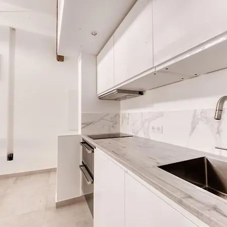 Apartment Superbe En Plein Coeur Du Vieux ! *