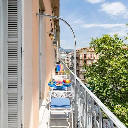 Apartment #27 Staywizus - Urban Ac 2 Bedrooms 10mins Walk Sea & Old Town *