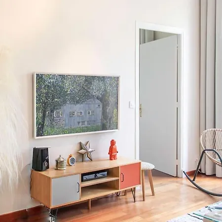 Apartment #27 Staywizus - Urban Ac 2 Bedrooms 10mins Walk Sea & Old Town