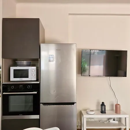 Apartment 2 Pieces A 2mn De La Mer, Climatise, Wi-fi, 4 Pers