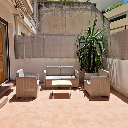 2 Pieces A 2mn De La Mer, Climatise, Wi-fi, 4 Pers Apartment