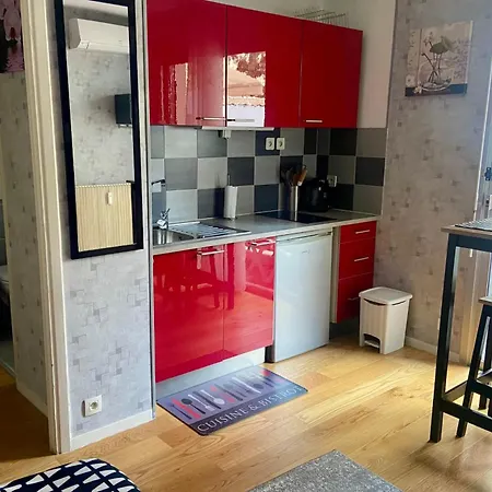 Apartment Charming At 50 M From The Of *