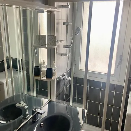 Apartment Charming At 50 M From The Of *