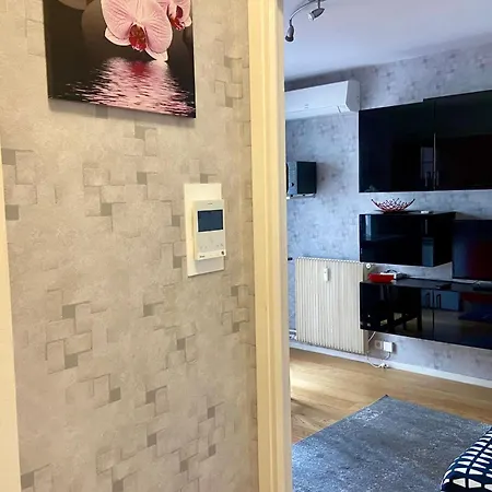 Charming At 50 M From The Of Apartment *