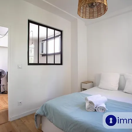 Air-Conditioned Apartment Near The Liberation Neighborhood *