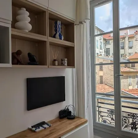 Apartment En Plein Centre De Nice